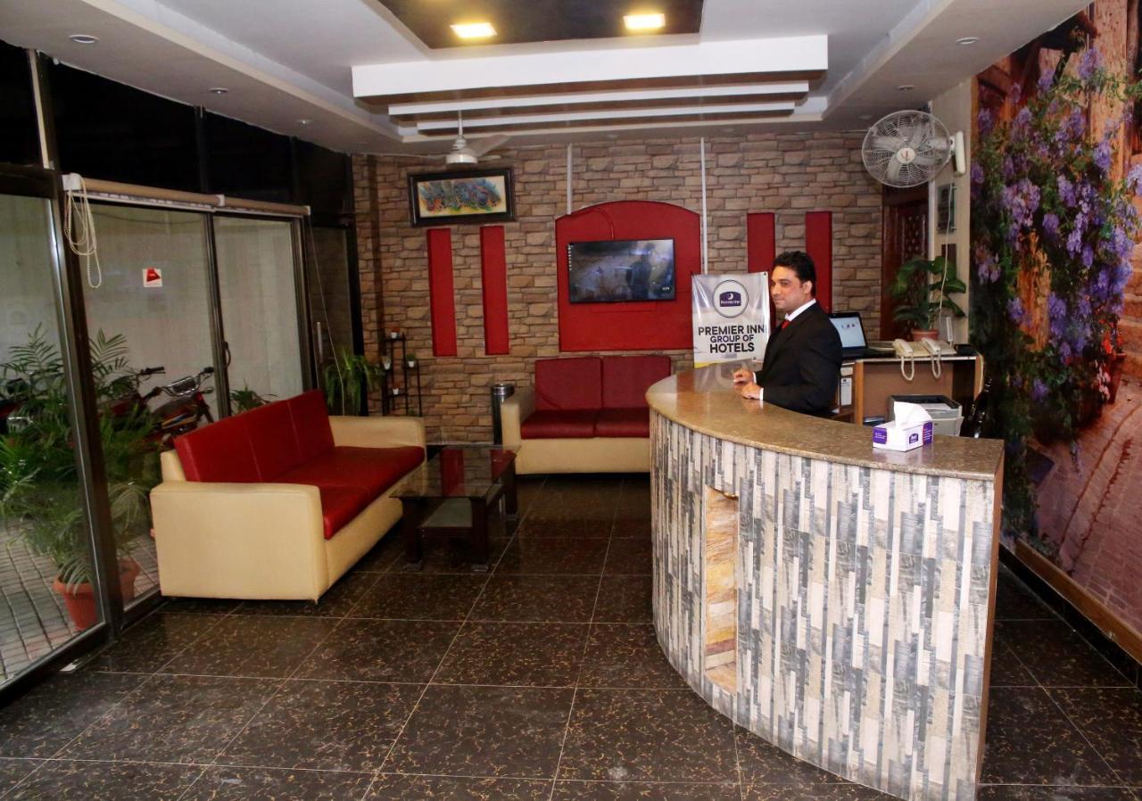 Premier Inn Mall Lahore Exterior foto