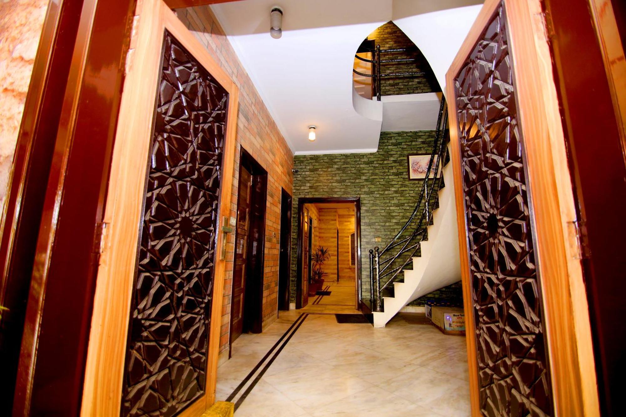 Premier Inn Mall Lahore Exterior foto